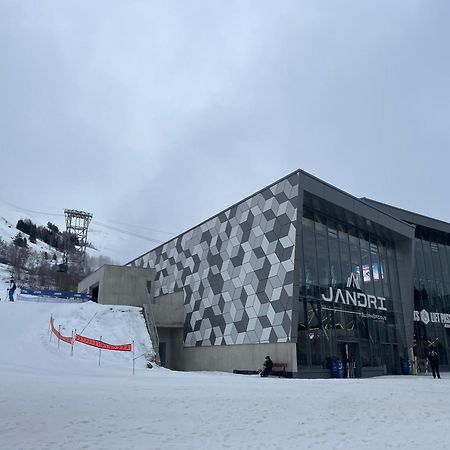 Petit Appartement Labellise Les 2 Alpes Residence Arc En Ciel Telesiege Petite Aiguille Les Deux Alpes Eksteriør billede